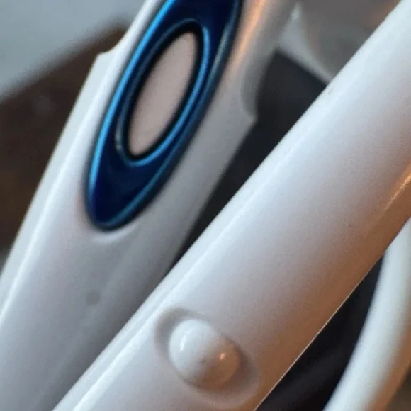 Oakley Four White Blue Iridium Lenses Vintage Oakley White and Blue Sunglasses - Picture 3 of 9